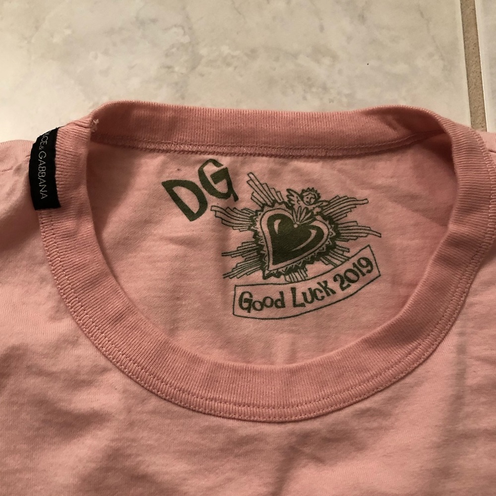 D&G dolce & gabana PINK tee. Some stretch square.